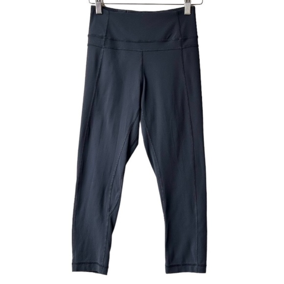 Lululemon Pushing Limits Crop (Nulu 21") Black Sz 4 - Picture 4 of 16